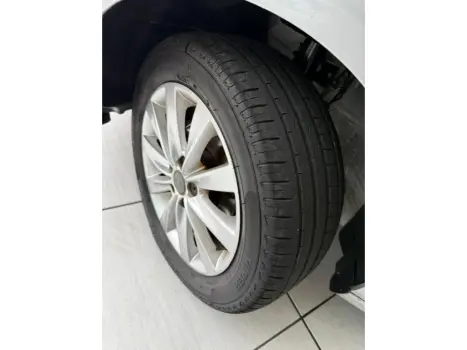 VOLKSWAGEN Fox 1.6 4P, Foto 14