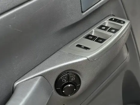 VOLKSWAGEN Fox 1.6 4P PLUS, Foto 8