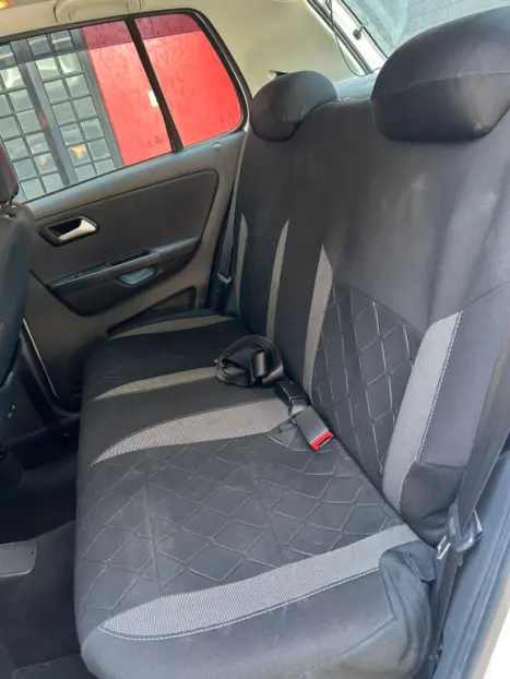 VOLKSWAGEN Fox 1.6 4P FLEX, Foto 4