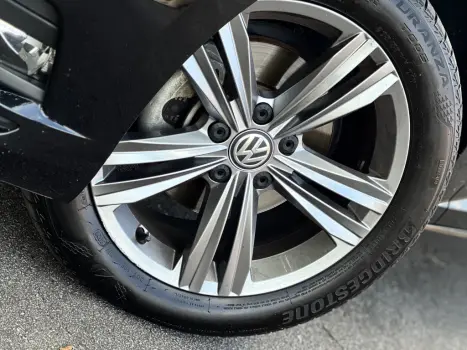 VOLKSWAGEN Jetta 1.4 4P 250 TSI R-LINE AUTOMTICO, Foto 11