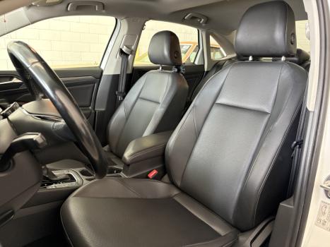 VOLKSWAGEN Jetta 1.4 4P 250 TSI TURBO COMFORTLINE AUTOM�TICO, Foto 5