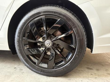 VOLKSWAGEN Jetta 1.4 4P 250 TSI TURBO COMFORTLINE AUTOM�TICO, Foto 15