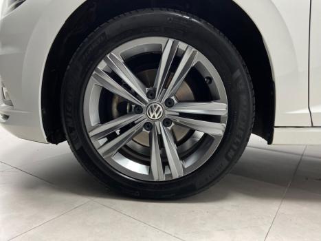 VOLKSWAGEN Jetta 1.4 4P 250 TSI R-LINE AUTOM�TICO, Foto 16