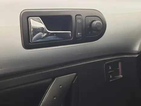 VOLKSWAGEN New Beetle 2.0 MI, Foto 13