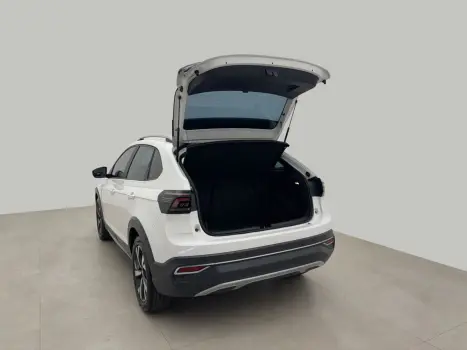 VOLKSWAGEN Nivus 1.0 4P FLEX 200 TSI HIGHLINE TURBO AUTOMÁTICO, Foto 8 VOLKSWAGEN Nivus 1.0 4P FLEX 200 TSI HIGHLINE TURBO AUTOMÁTICO, Foto 8