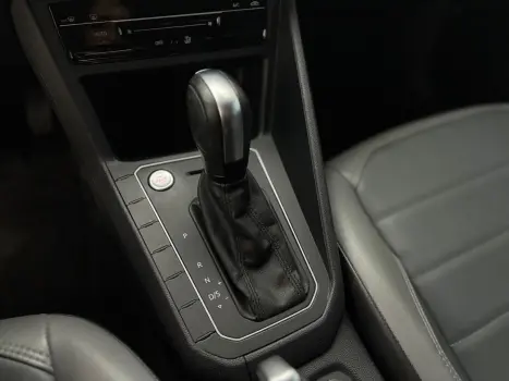 VOLKSWAGEN Nivus 1.0 4P FLEX 200 TSI HIGHLINE TURBO AUTOMÁTICO, Foto 13 VOLKSWAGEN Nivus 1.0 4P FLEX 200 TSI HIGHLINE TURBO AUTOMÁTICO, Foto 13