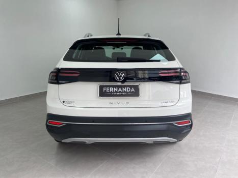 VOLKSWAGEN Nivus 1.0 4P FLEX 200 TSI HIGHLINE TURBO AUTOMÁTICO, Foto 4 VOLKSWAGEN Nivus 1.0 4P FLEX 200 TSI HIGHLINE TURBO AUTOMÁTICO, Foto 4