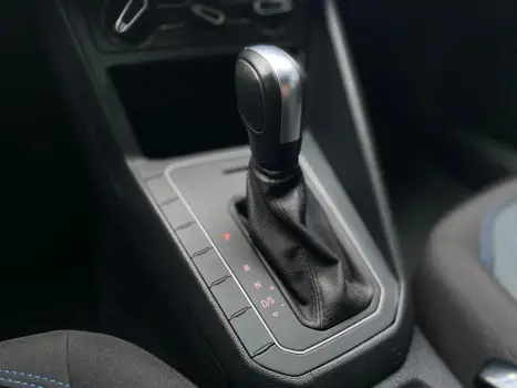 VOLKSWAGEN Nivus 1.0 4P FLEX 200 TSI COMFORTLINE TURBO AUTOMTICO, Foto 13