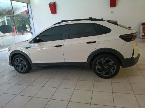VOLKSWAGEN Nivus 1.0 4P FLEX 200 TSI HIGHLINE TURBO AUTOM�TICO, Foto 3