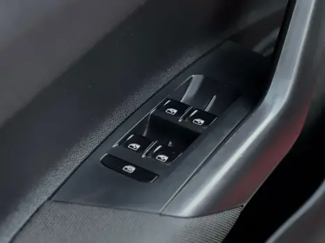 VOLKSWAGEN Polo Hatch 1.0 16V 4P, Foto 6 VOLKSWAGEN Polo Hatch 1.0 16V 4P, Foto 6