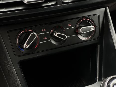 VOLKSWAGEN Polo Hatch 1.0 16V 4P, Foto 5 VOLKSWAGEN Polo Hatch 1.0 16V 4P, Foto 5