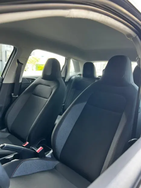 VOLKSWAGEN Polo Hatch 1.0 16V 4P, Foto 5