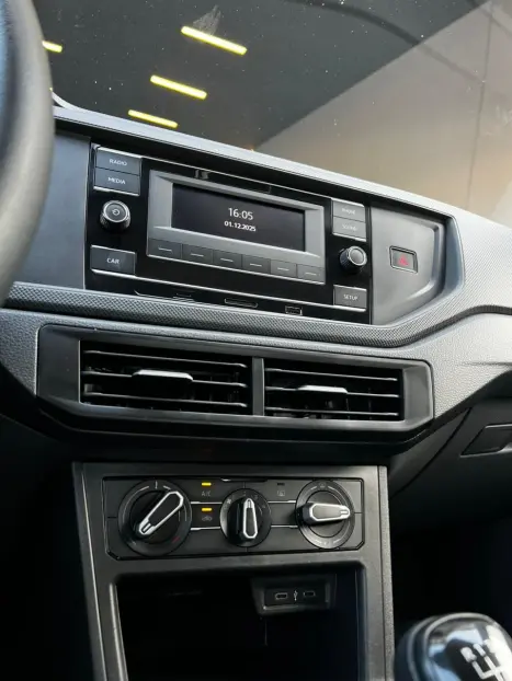 VOLKSWAGEN Polo Hatch 1.0 16V 4P, Foto 9