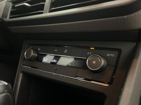 VOLKSWAGEN Polo Hatch 1.0 12V 4P 200 TSI  COMFORTLINE AUTOM�TICO, Foto 20