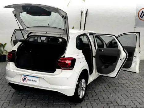 VOLKSWAGEN Polo Hatch 1.0 12V 4P 200 TSI  COMFORTLINE AUTOM�TICO, Foto 15