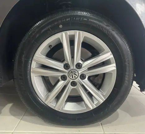 VOLKSWAGEN Polo Hatch 1.0 12V 4P 200 TSI  COMFORTLINE AUTOM�TICO, Foto 12