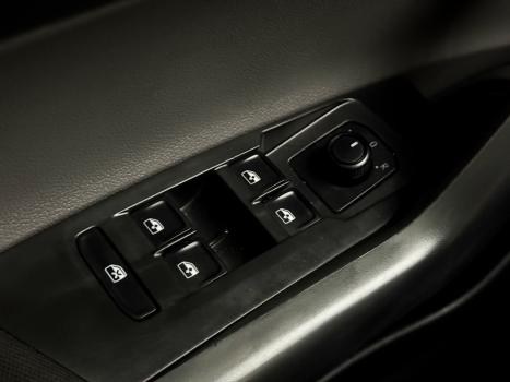 VOLKSWAGEN Polo Hatch 1.0 12V 4P 200 TSI HIGHLINE AUTOM�TICO, Foto 10