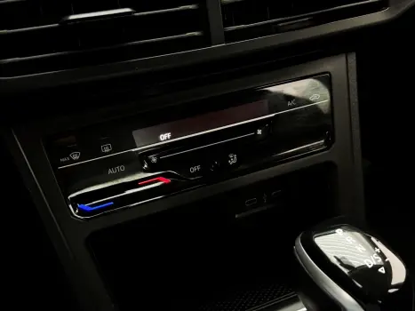 VOLKSWAGEN Polo Hatch 1.0 12V 4P 200 TSI HIGHLINE AUTOM�TICO, Foto 12