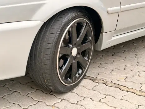 VOLKSWAGEN Santana 2.0 4P, Foto 2