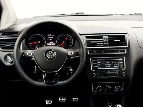VOLKSWAGEN Space Cross 1.6 4P FLEX, Foto 15