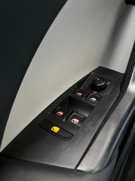 VOLKSWAGEN T-Cross 1.4 4P 250 TSI FLEX HIGHLINE AUTOM�TICO, Foto 19