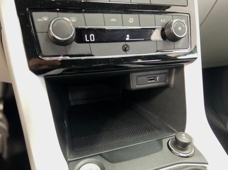 VOLKSWAGEN T-Cross 1.4 4P 250 TSI FLEX HIGHLINE AUTOM�TICO, Foto 9