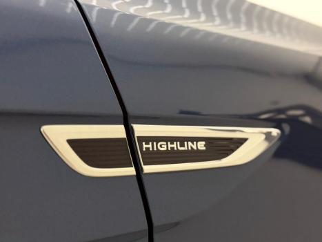 VOLKSWAGEN T-Cross 1.4 4P 250 TSI FLEX HIGHLINE AUTOM�TICO, Foto 6