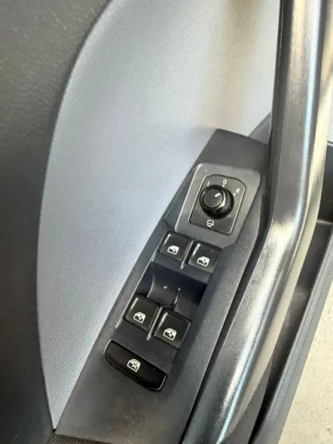 VOLKSWAGEN T-Cross 1.0 4P 200 TSI FLEX COMFORTLINE AUTOM�TICO, Foto 6