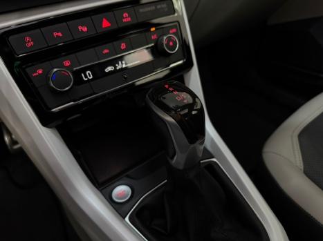 VOLKSWAGEN T-Cross 1.4 4P 250 TSI FLEX HIGHLINE AUTOM�TICO, Foto 8