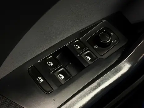 VOLKSWAGEN T-Cross 1.0 4P 200 TSI FLEX COMFORTLINE AUTOM�TICO, Foto 11