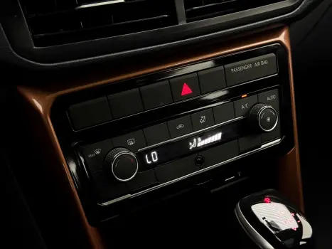 VOLKSWAGEN T-Cross 1.0 4P 200 TSI FLEX COMFORTLINE AUTOM�TICO, Foto 12