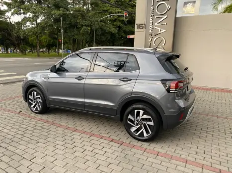 VOLKSWAGEN T-Cross 1.4 4P 250 TSI FLEX HIGHLINE AUTOM�TICO, Foto 4