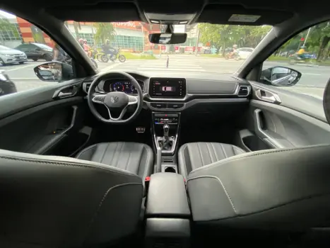 VOLKSWAGEN T-Cross 1.4 4P 250 TSI FLEX HIGHLINE AUTOM�TICO, Foto 9