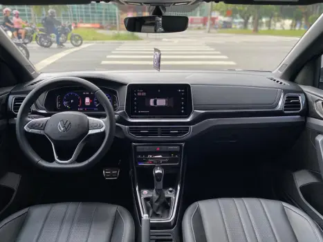 VOLKSWAGEN T-Cross 1.4 4P 250 TSI FLEX HIGHLINE AUTOM�TICO, Foto 10