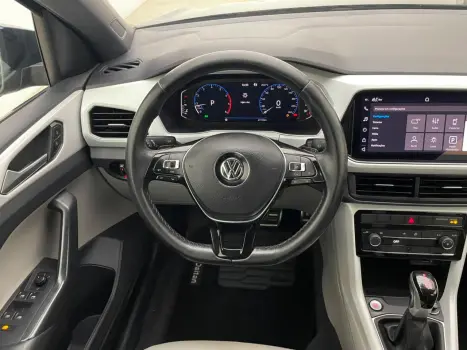 VOLKSWAGEN T-Cross 1.4 4P 250 TSI FLEX HIGHLINE AUTOM�TICO, Foto 13