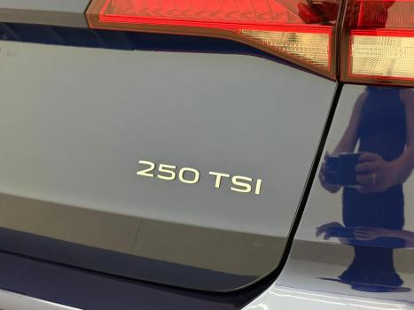 VOLKSWAGEN Taos 1.4 16V 4P FLEX 250 TSI HIGHLINE AUTOM�TICO, Foto 11