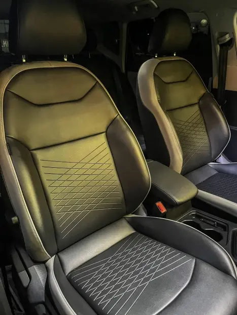 VOLKSWAGEN Taos 1.4 16V 4P FLEX 250 TSI COMFORTLINE AUTOM�TICO, Foto 17