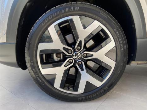 VOLKSWAGEN Taos 1.4 16V 4P FLEX 250 TSI HIGHLINE AUTOM�TICO, Foto 18