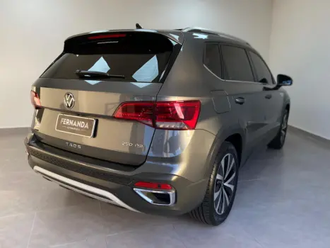 VOLKSWAGEN Taos 1.4 16V 4P FLEX 250 TSI HIGHLINE AUTOM�TICO, Foto 3
