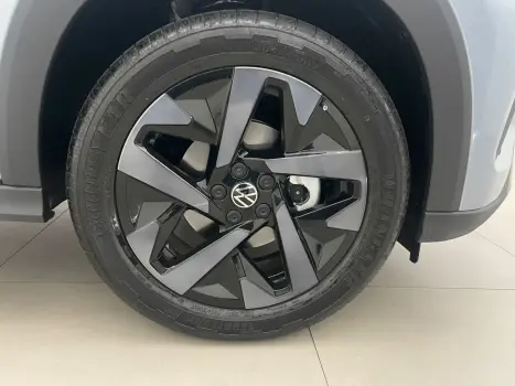 VOLKSWAGEN Tera 1.0 12V 4P 170 TSI HIGH AUTOM�TICO, Foto 9