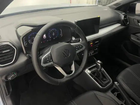 VOLKSWAGEN Tera 1.0 12V 4P 170 TSI HIGH AUTOM�TICO, Foto 14