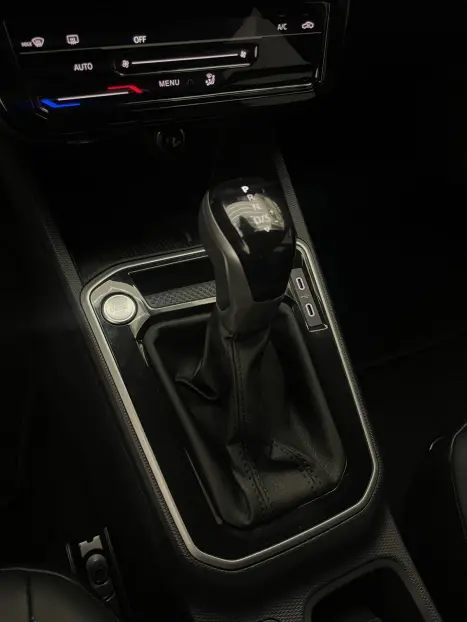 VOLKSWAGEN Tera 1.0 12V 4P 170 TSI HIGH AUTOM�TICO, Foto 18