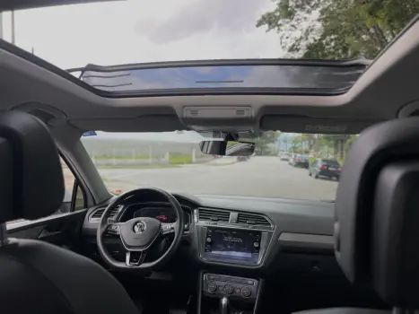 VOLKSWAGEN Tiguan 1.4 250 TSI TOTAL FLEX ALLSPACE COMFORTLINE TURBO AUTOMTICO TIPTRONIC, Foto 3