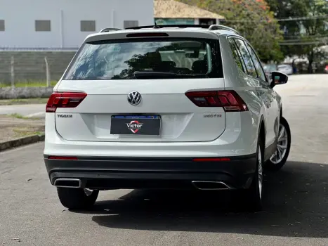 VOLKSWAGEN Tiguan 1.4 250 TSI TOTAL FLEX ALLSPACE COMFORTLINE TURBO AUTOMTICO TIPTRONIC, Foto 17