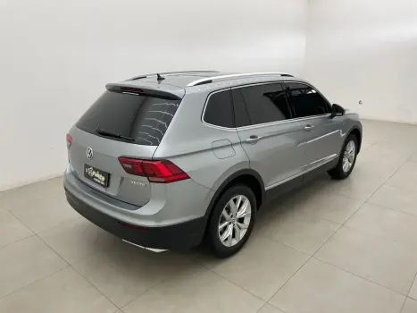 VOLKSWAGEN Tiguan 1.4 250 TSI TOTAL FLEX ALLSPACE COMFORTLINE TURBO AUTOM�TICO TIPTRONIC, Foto 5