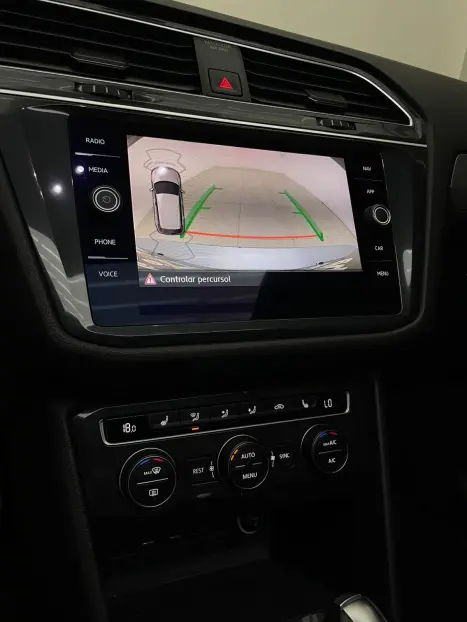 VOLKSWAGEN Tiguan 1.4 250 TSI TOTAL FLEX ALLSPACE COMFORTLINE TURBO AUTOM�TICO TIPTRONIC, Foto 19