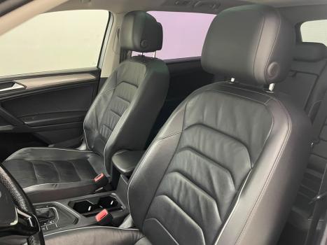 VOLKSWAGEN Tiguan 1.4 250 TSI TOTAL FLEX ALLSPACE COMFORTLINE TURBO AUTOM�TICO TIPTRONIC, Foto 10