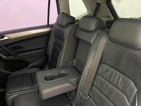 VOLKSWAGEN Tiguan 1.4 250 TSI TOTAL FLEX ALLSPACE COMFORTLINE TURBO AUTOM�TICO TIPTRONIC, Foto 11