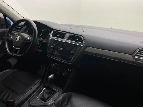 VOLKSWAGEN Tiguan 1.4 250 TSI TOTAL FLEX ALLSPACE COMFORTLINE TURBO AUTOM�TICO TIPTRONIC, Foto 15