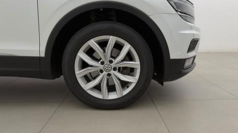 VOLKSWAGEN Tiguan 1.4 250 TSI TOTAL FLEX ALLSPACE COMFORTLINE TURBO AUTOMÁTICO TIPTRONIC, Foto 6